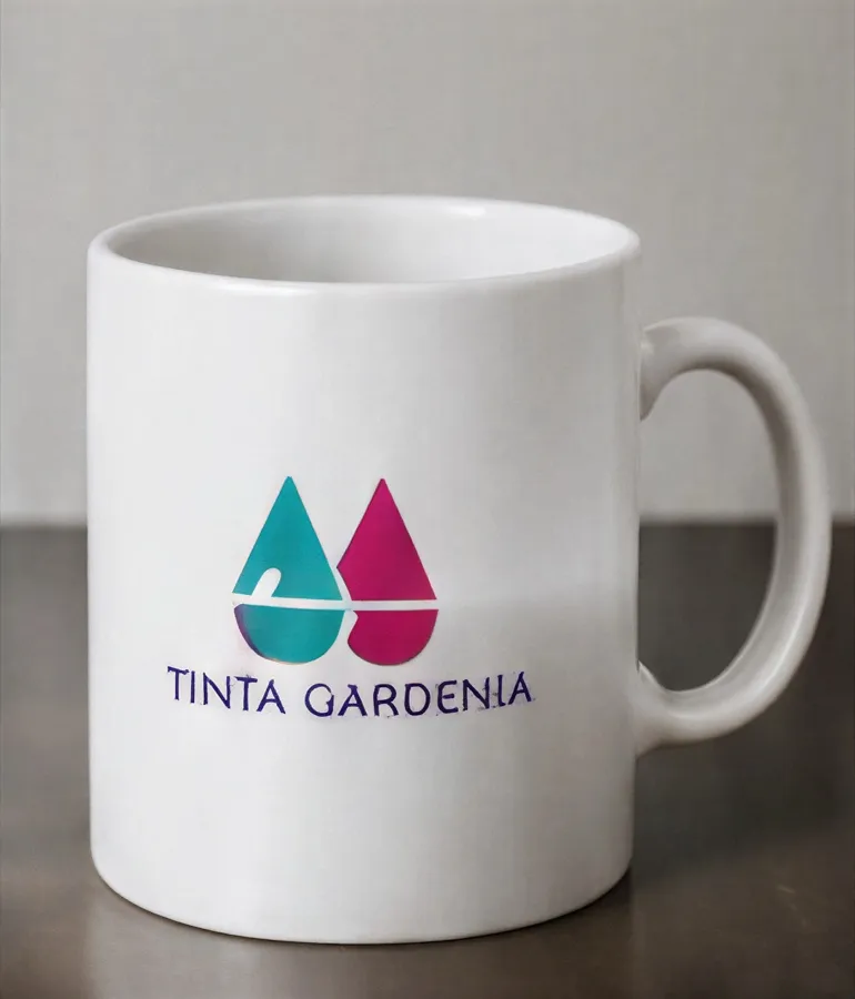 Tazón blanco con el logo Tinta Gardenia